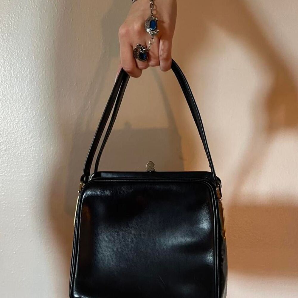Vintage 1960s Navy Blue Kiss-Lock Handbag Mod